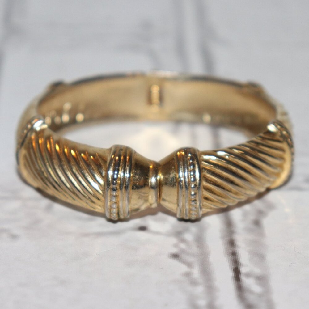 Beautiful hinged gold bangle bracelet .5" tall 7" wrist